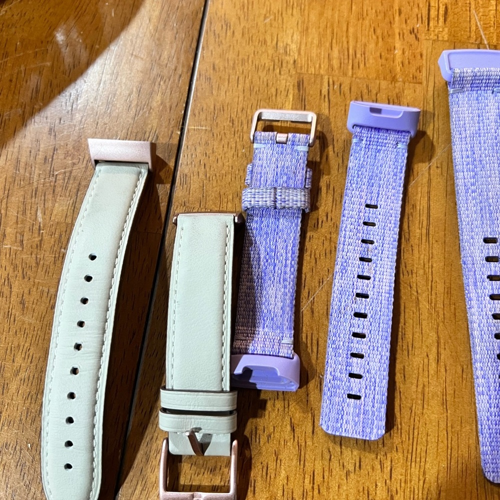 Fitbit bands - Picture 3 of 4